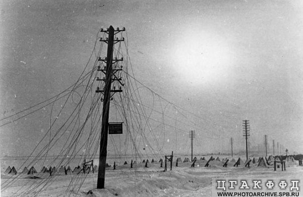 Г. Коновалов. На Московском шоссе после налета фашистской авиации. 11 ноября 1941 г.