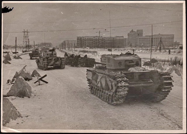 Б. Кудояров. Танки идут на фронт. 1944 г.