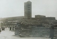 Баррикада у Кировского райсовета. 1941 год.