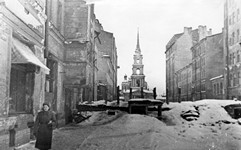 Баррикада на улице Тюшина. Февраль 1944 г.