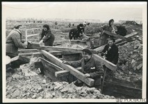 . .   . 1942 .